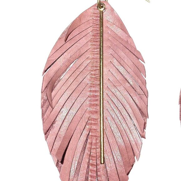 WOMEN'S PINK LEATHER FEATHER FRINGE EARRINGS - NWOT - Picture 2 of 2